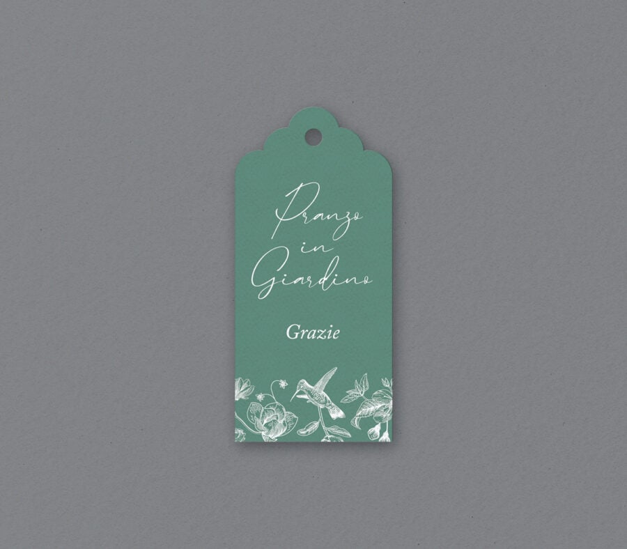 Etichetta con cordoncino