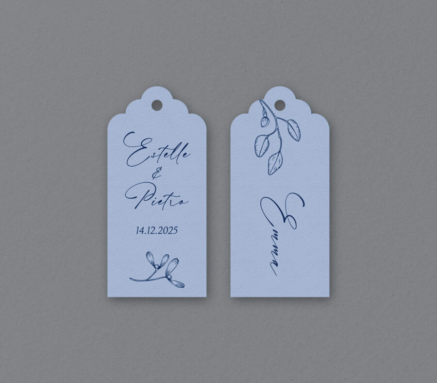 Etichetta con cordoncino